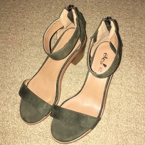 3FOR$30 -Super cute green heels!!